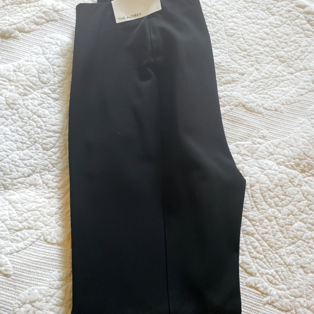 Ann Taylor (The Audrey collection)